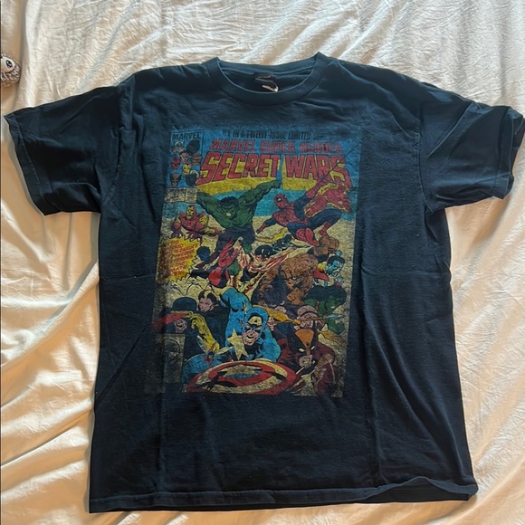 Vintage Marvel Graphic T-Shirts Set, Size M, Except the White Shirt is a L. - Picture 6 of 7